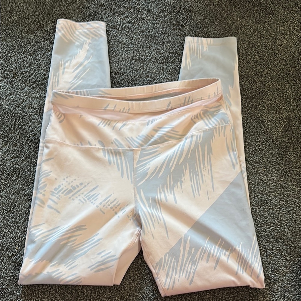 Women’s fabletics palm tree leggings